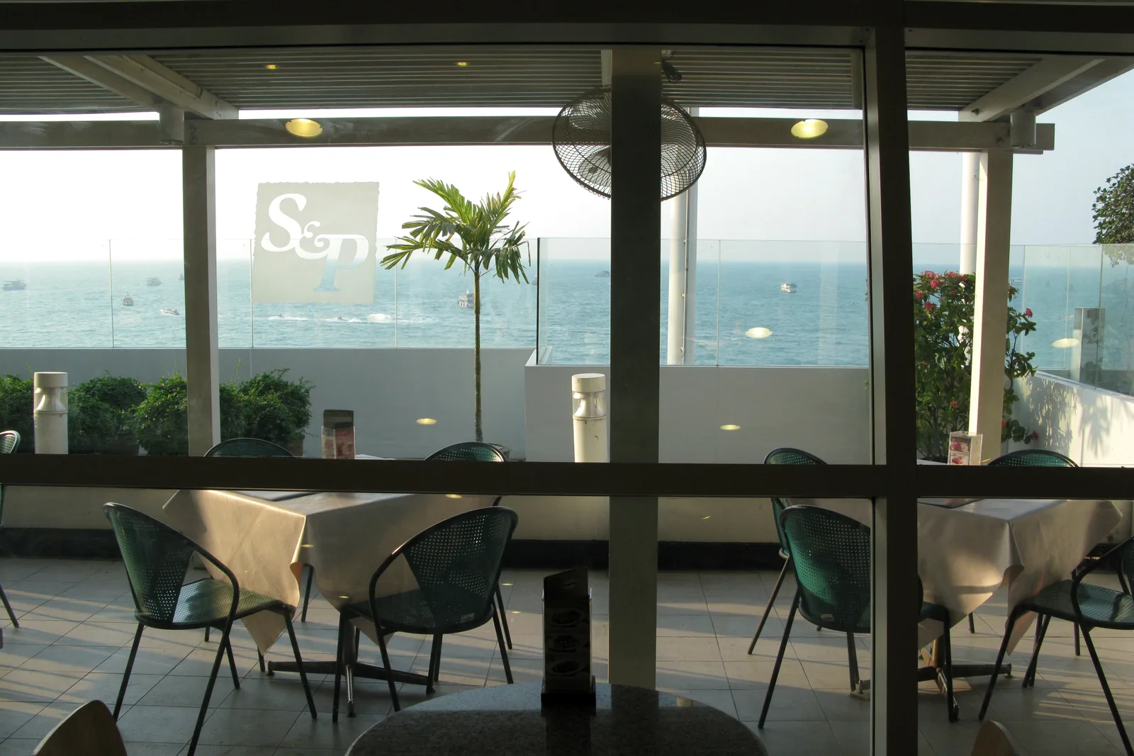 Jomtien Beach Seafood Shacks, Pattaya