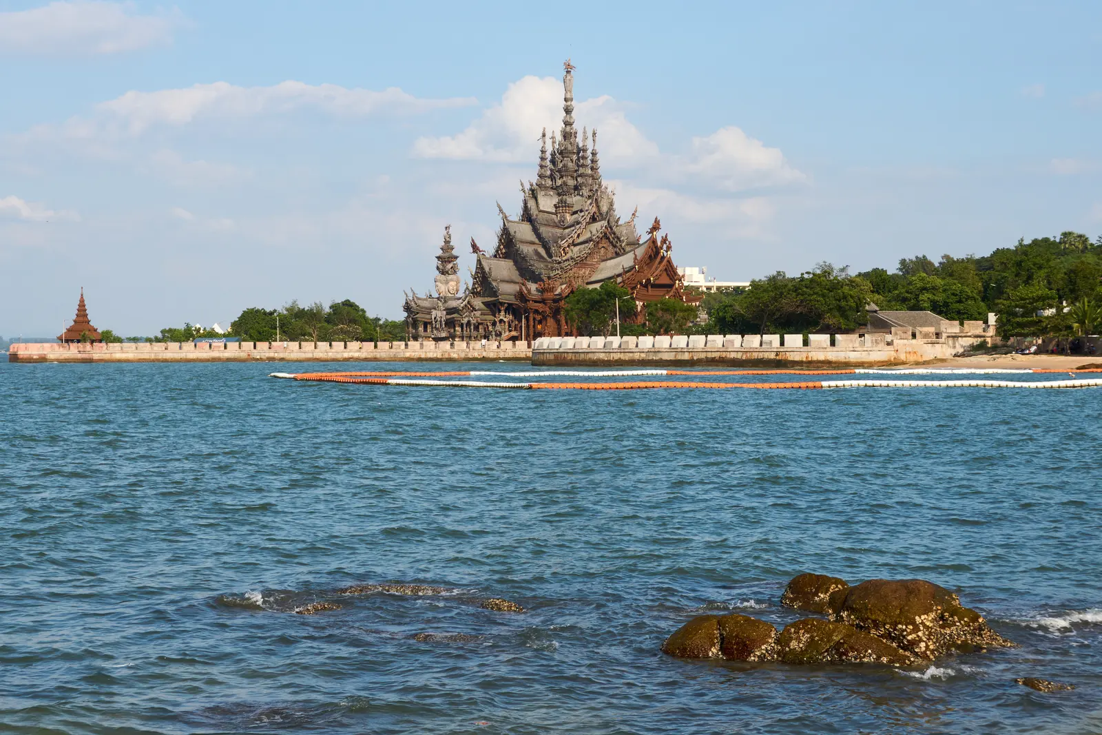 The seafront exterior and the carvers, Pattaya