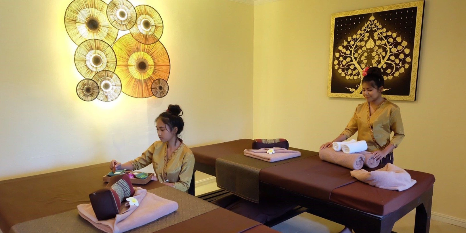 Reception at RINN Spa & Massage - a spa in Pattaya, Thailand.