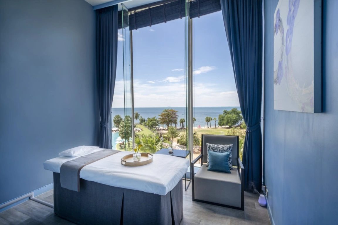 Spa reception at Let's Relax Spa Pattaya Beach Front