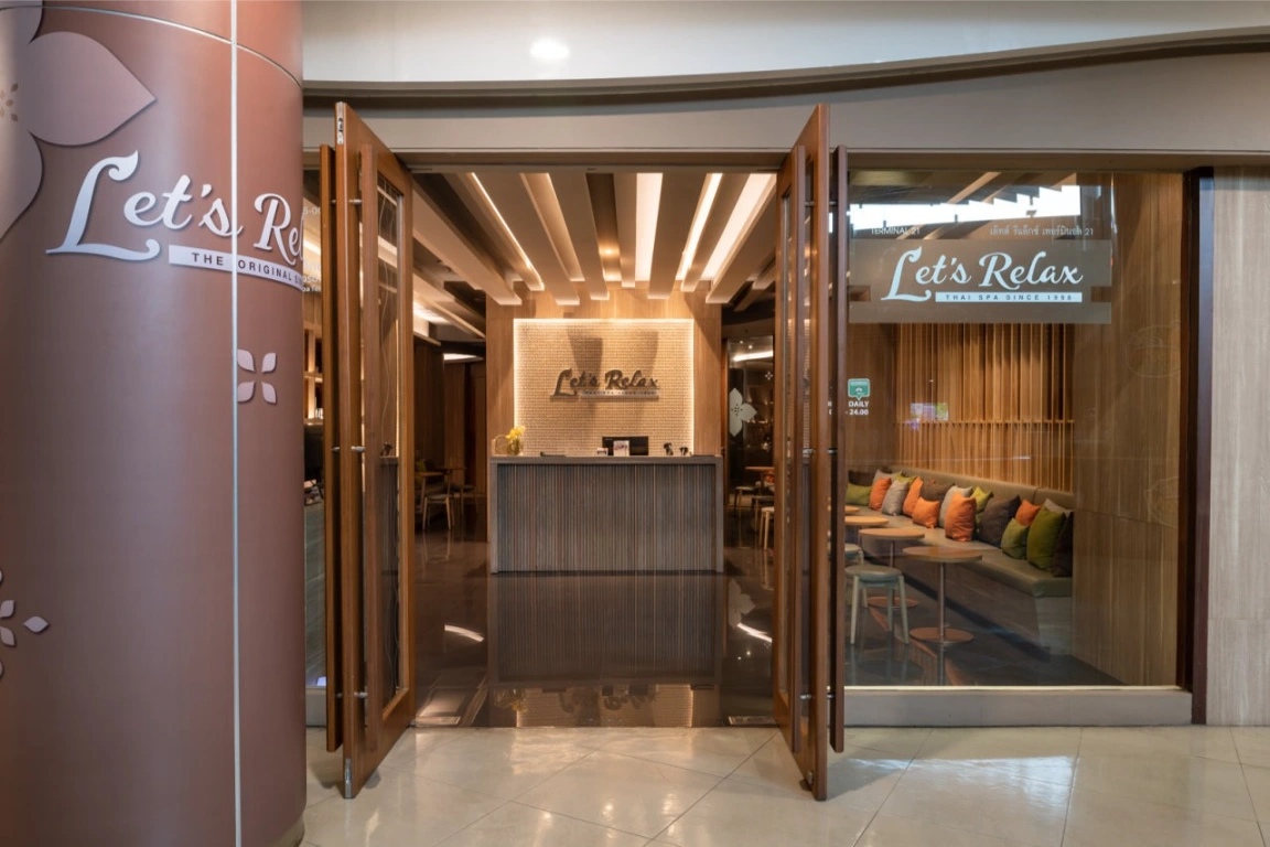 Spa reception at Let's Relax Spa, Pattaya